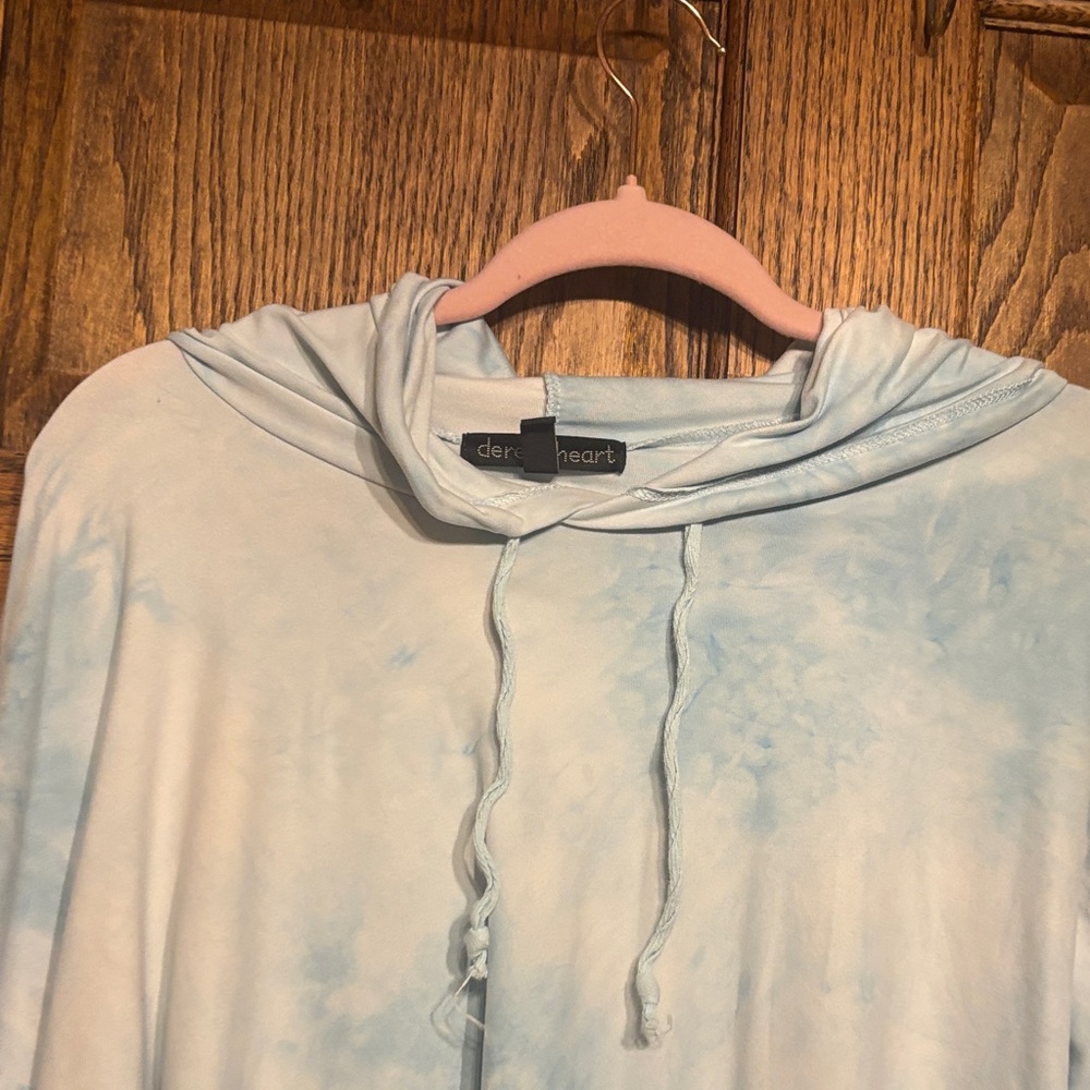 Derek Heart Light Blue Tie-Dye Hoodie - Picture 3 of 6